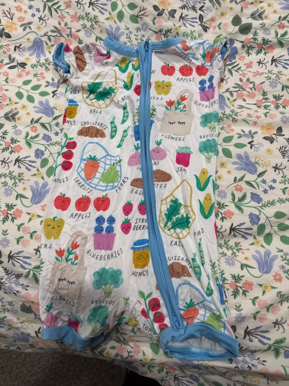 EUC Little Sleepies shorty onezie 18-24 months